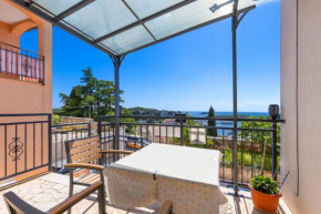 Studio with terrace & sea view